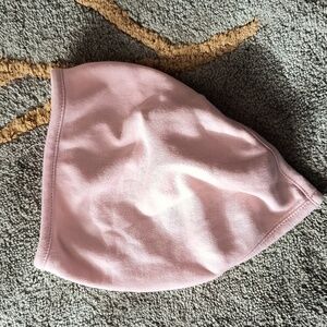 Kate Quinn organic cotton bib